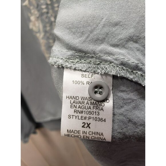 Andree by Unit Embroidered Gray Tunic Blouse, Plus 2X, rayon peasant boho - Picture 4 of 6